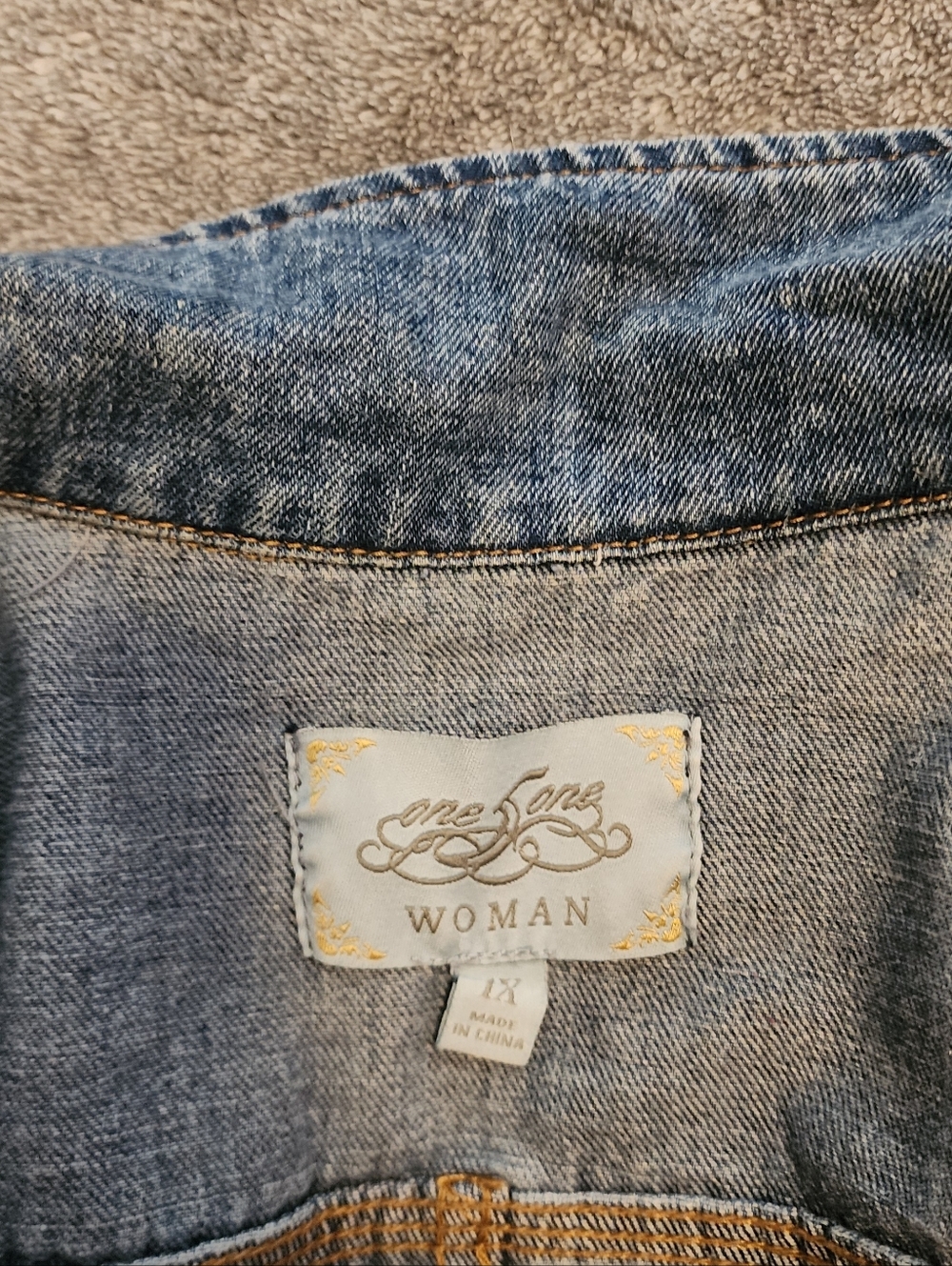 One 5 One Denim Vest • Women’s Size 1X • Light Wash Button‑Front - Picture 3 of 6